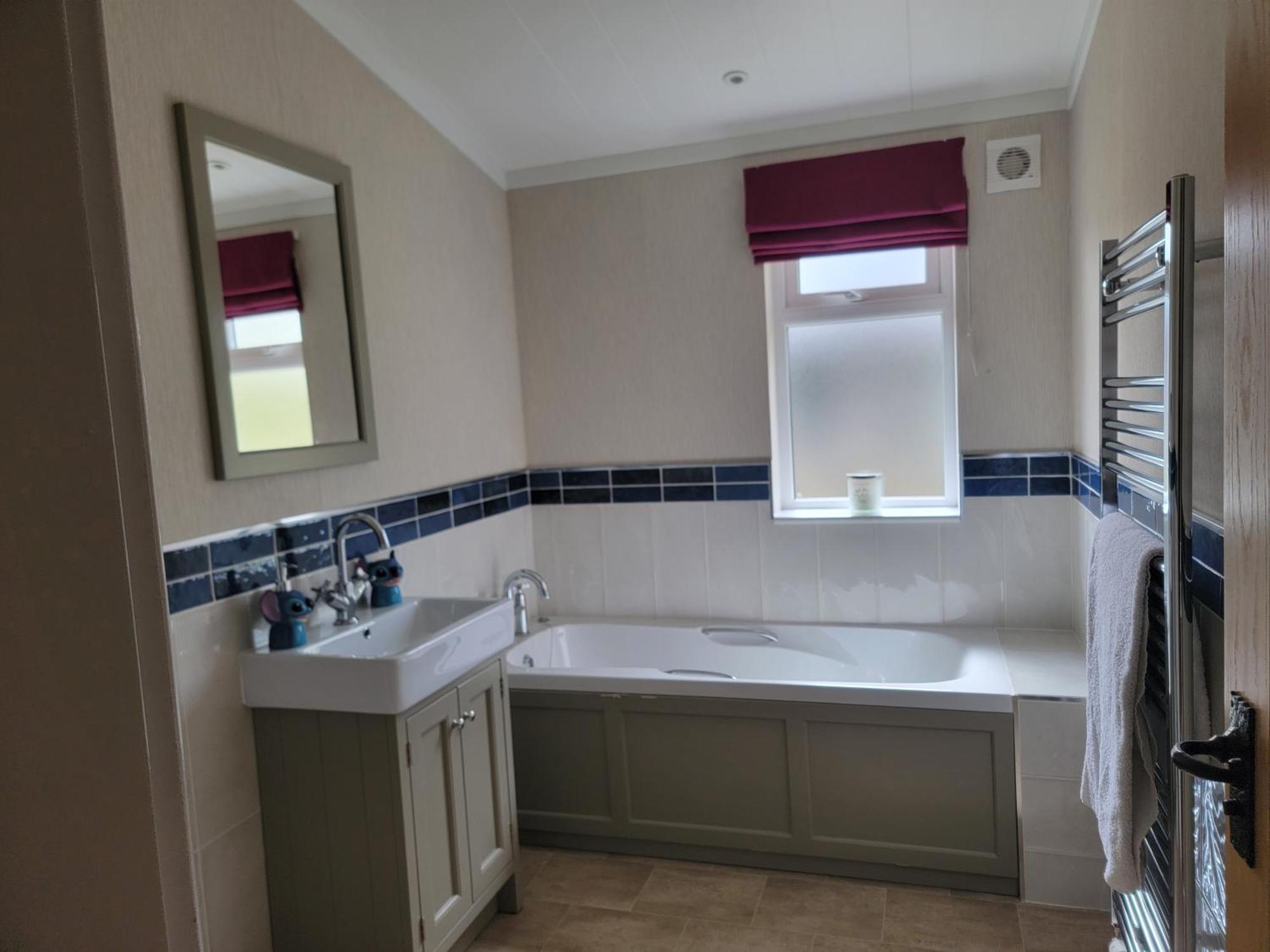 Holiday home Stunning Luxury 2-bed In Routh With Hot Tub Beverley