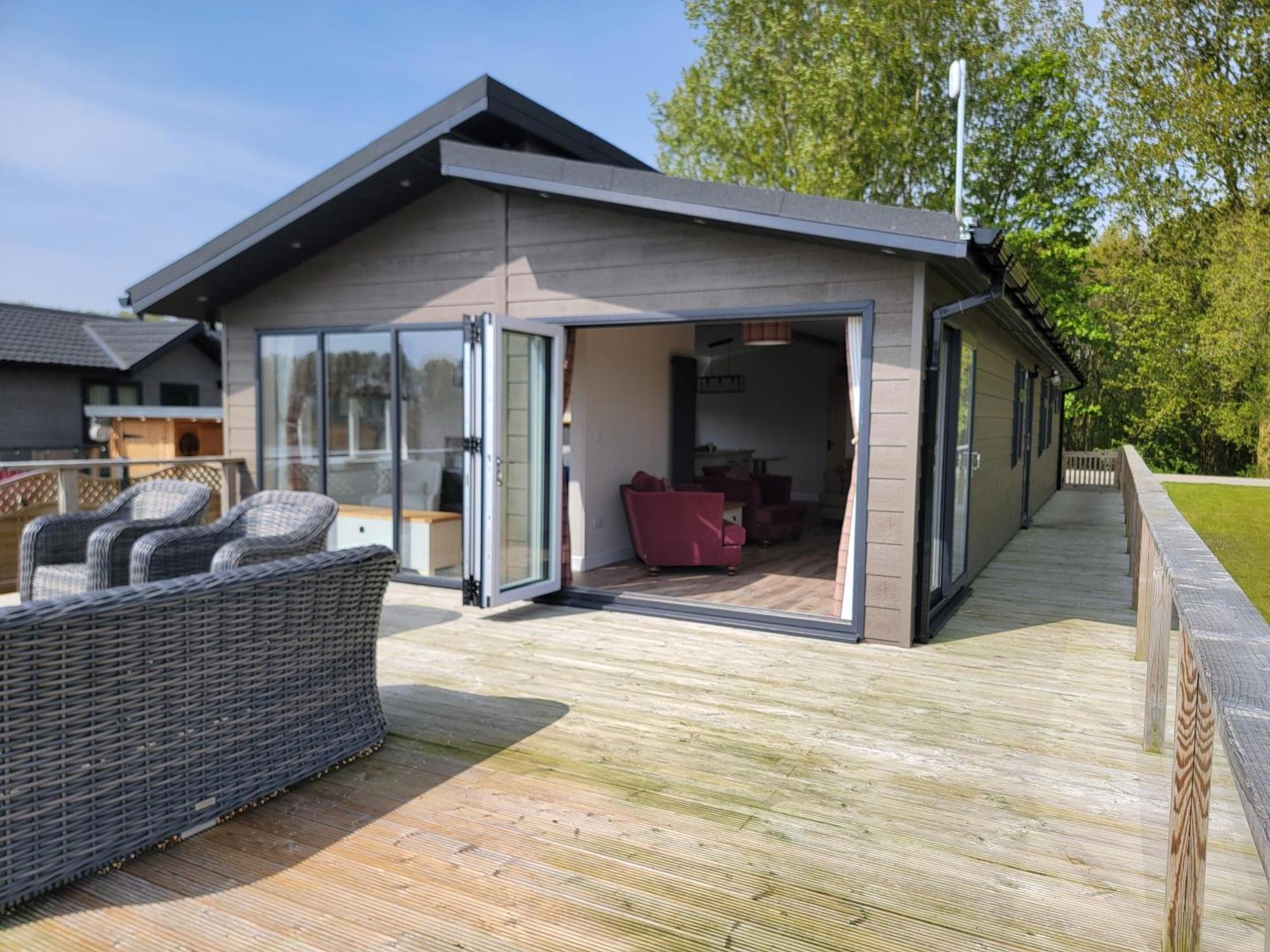 Holiday home Stunning Luxury 2-bed In Routh With Hot Tub Beverley