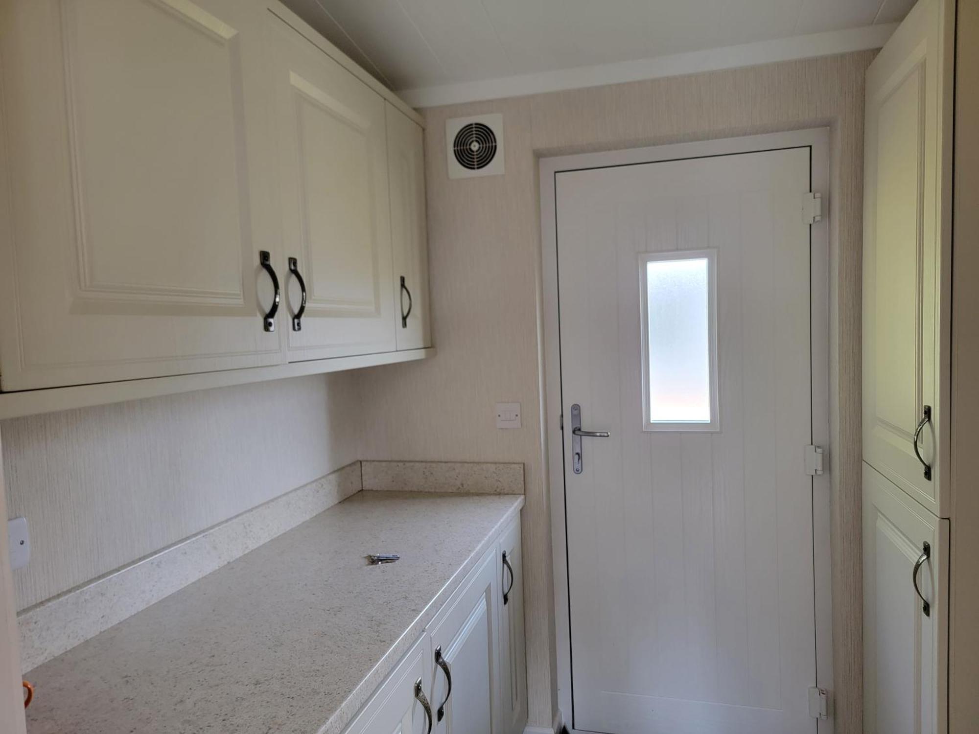 Stunning Luxury 2-bed In Routh With Hot Tub * Beverley