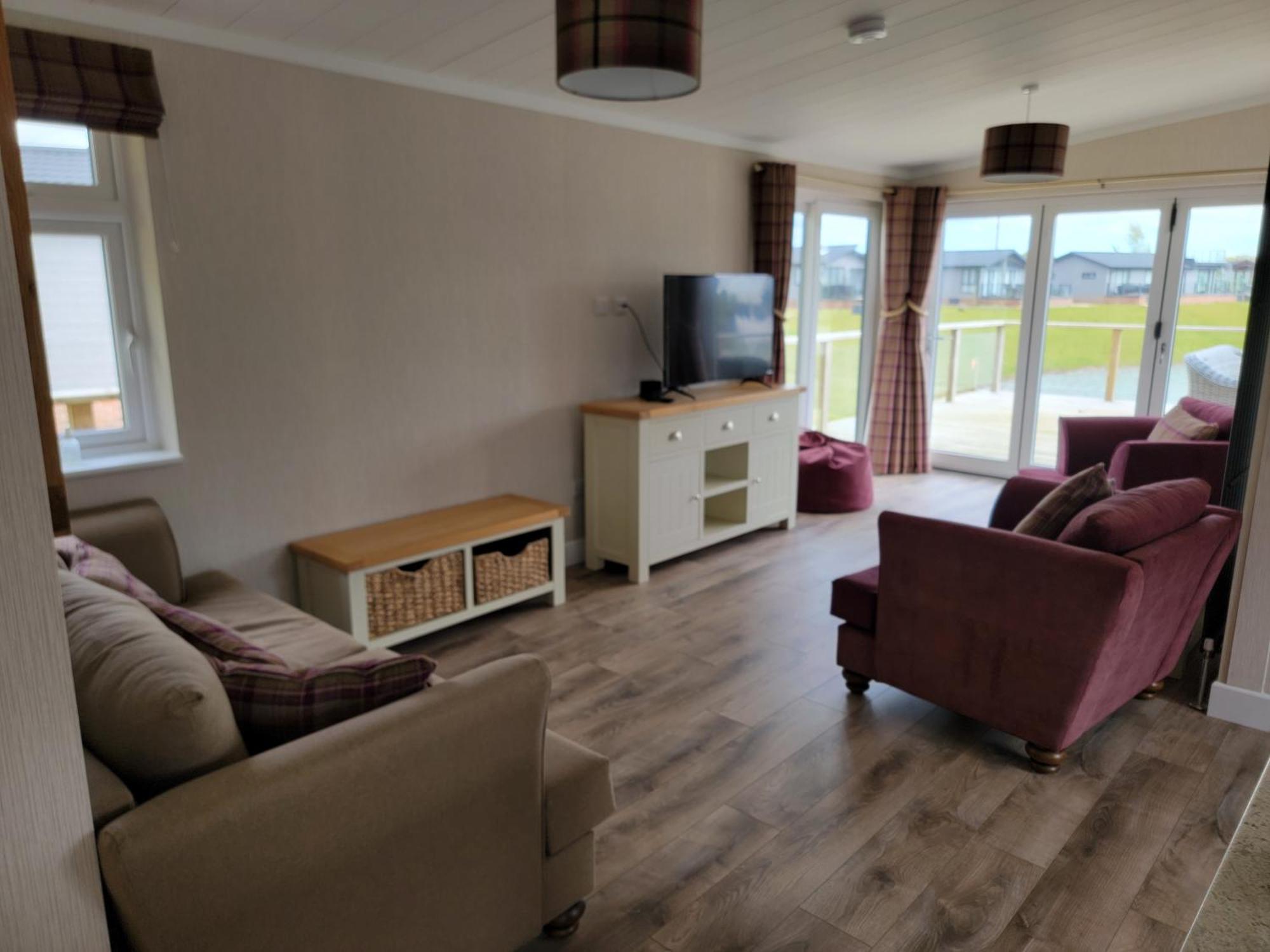 Stunning Luxury 2-bed In Routh With Hot Tub Holiday home Beverley
