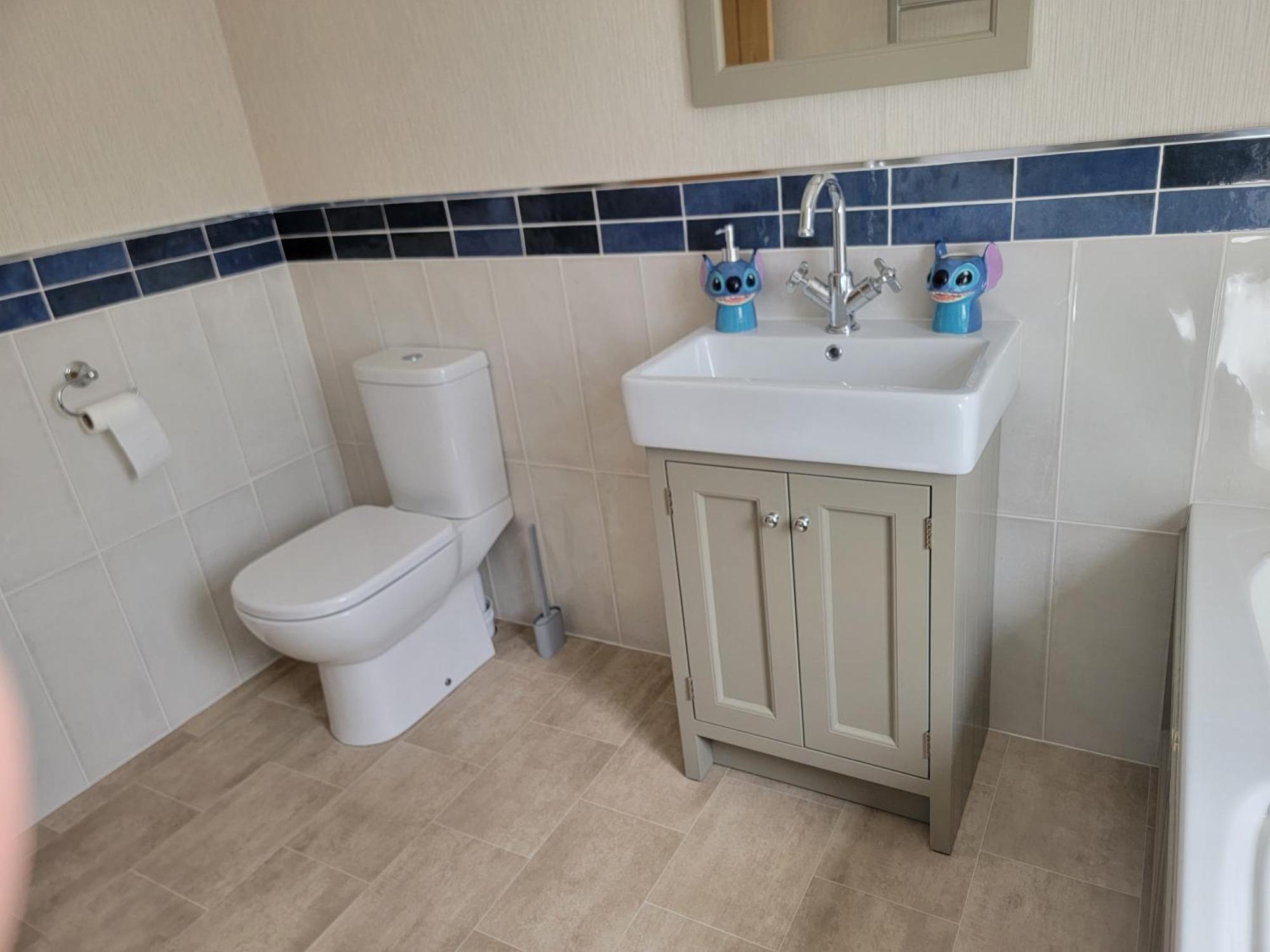 Holiday home Stunning Luxury 2-bed In Routh With Hot Tub *