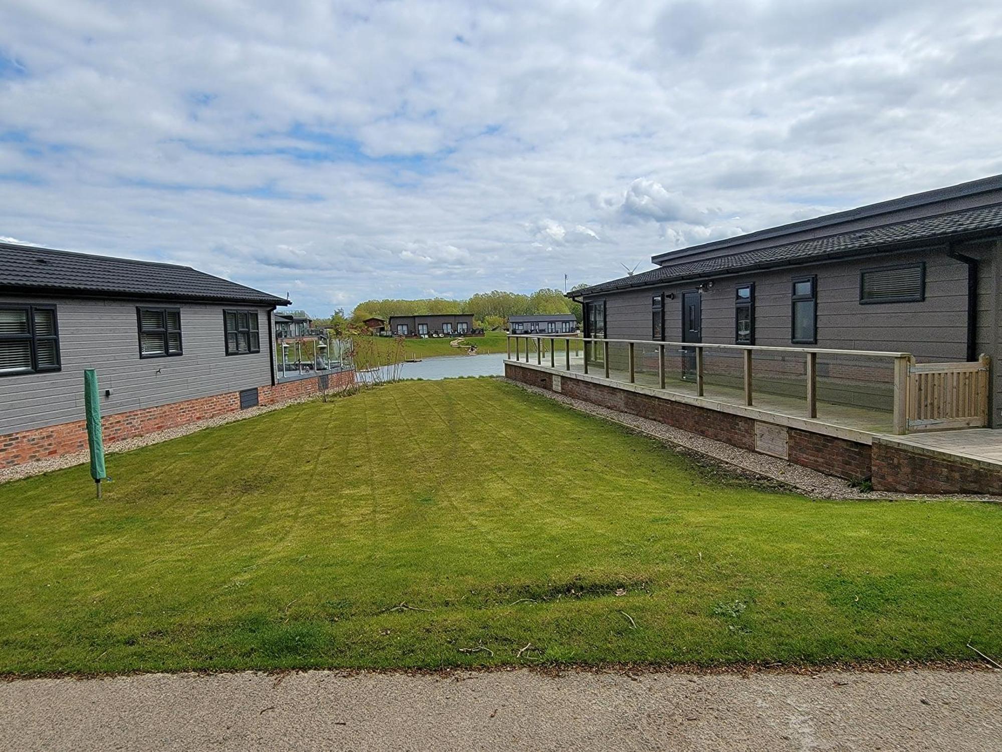 Holiday home Stunning Luxury 2-bed In Routh With Hot Tub