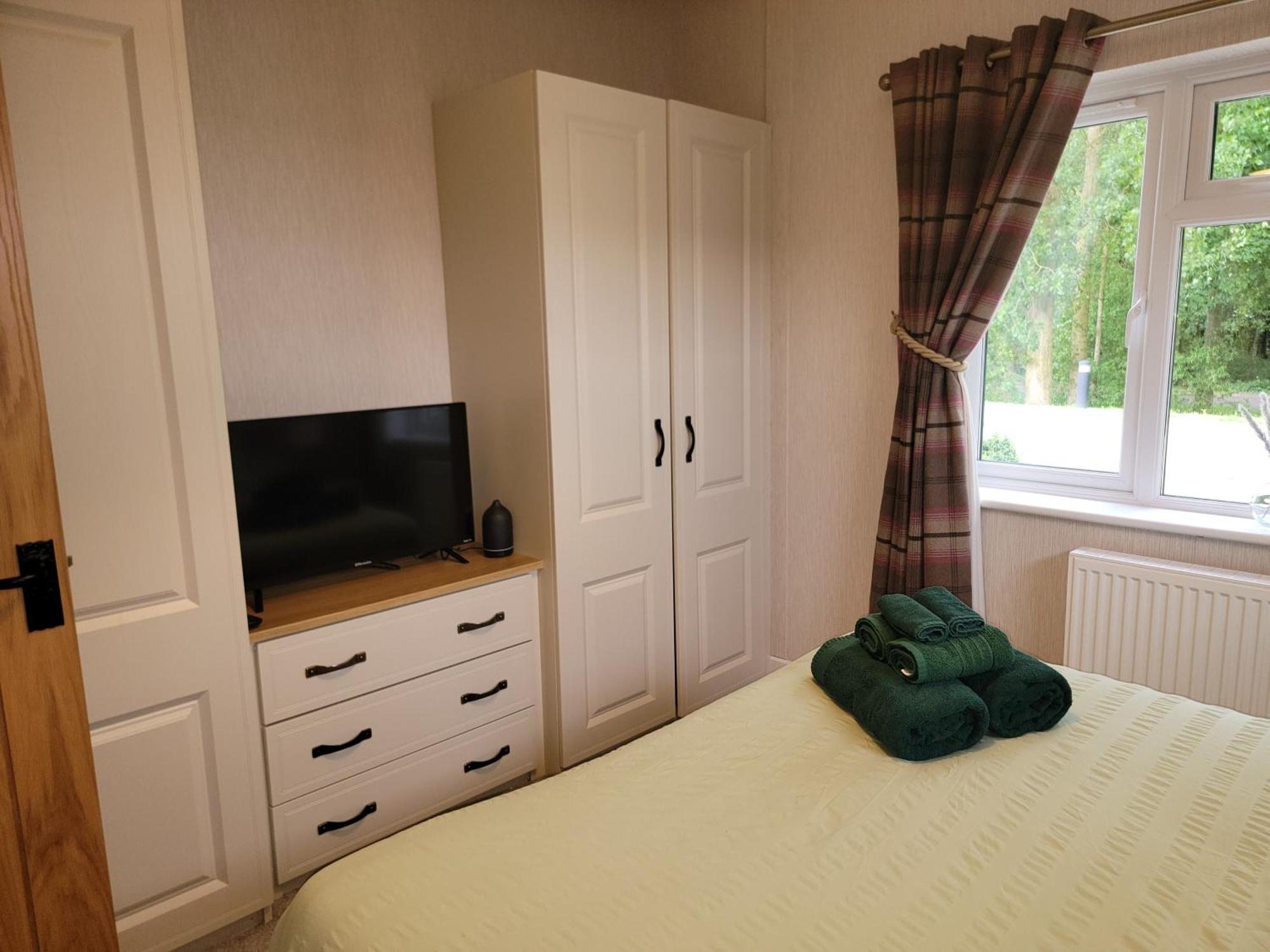 Holiday home Stunning Luxury 2-bed In Routh With Hot Tub Beverley